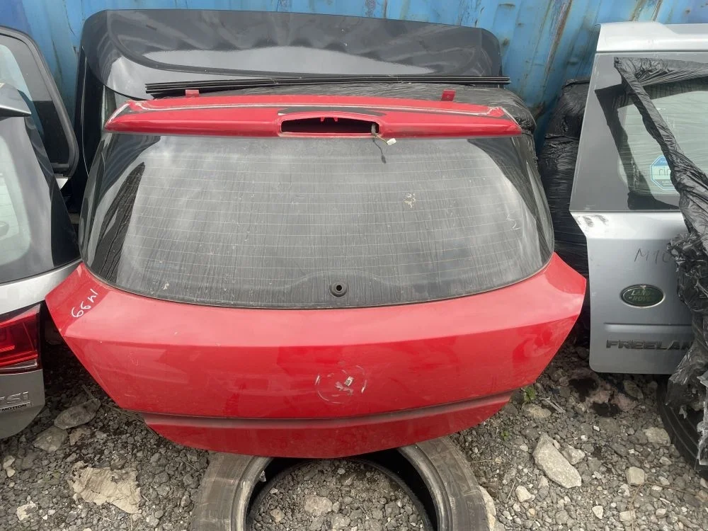крышка багажника opel astra H GTC