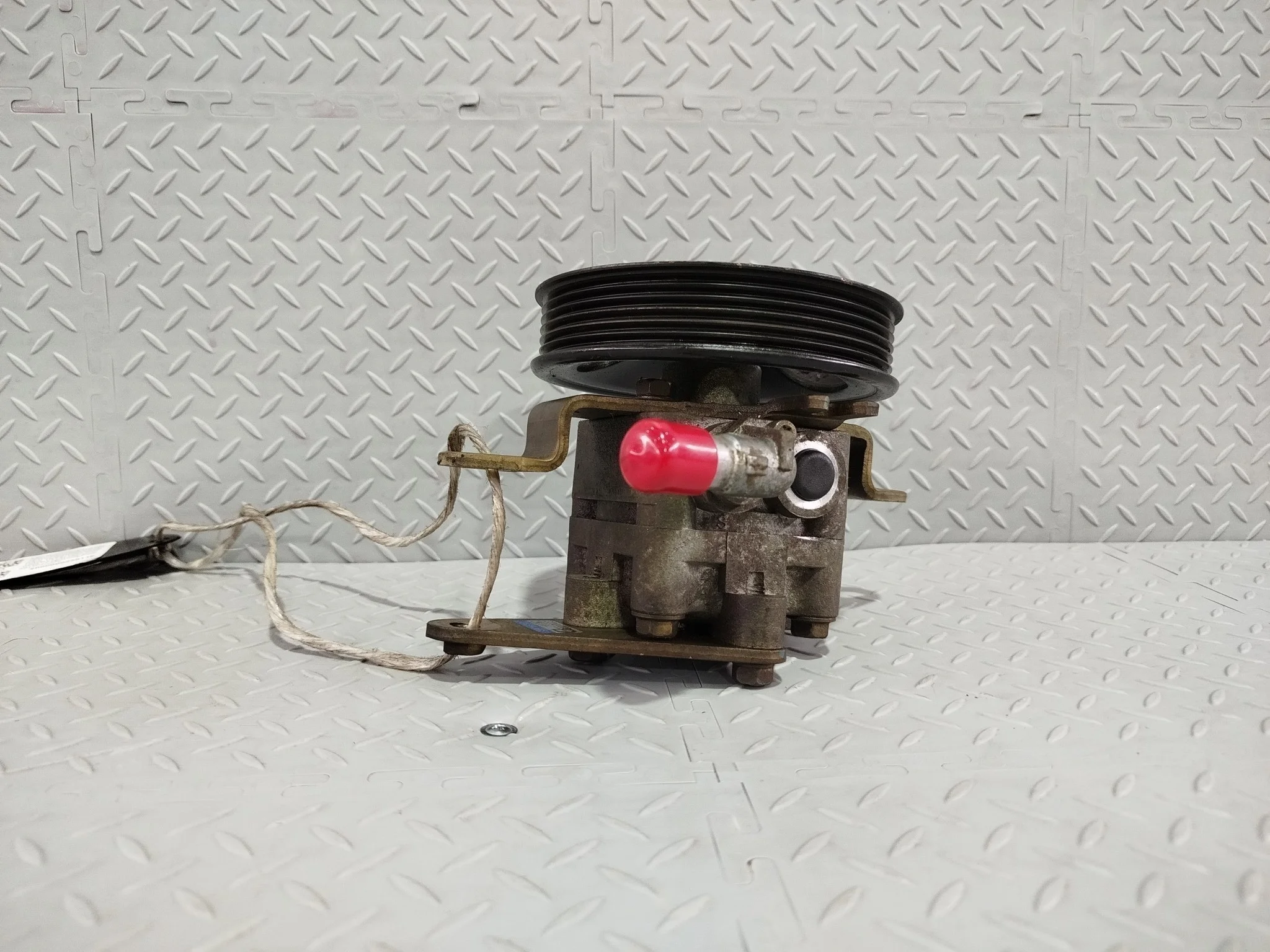 ГУР NISSAN 491108H305