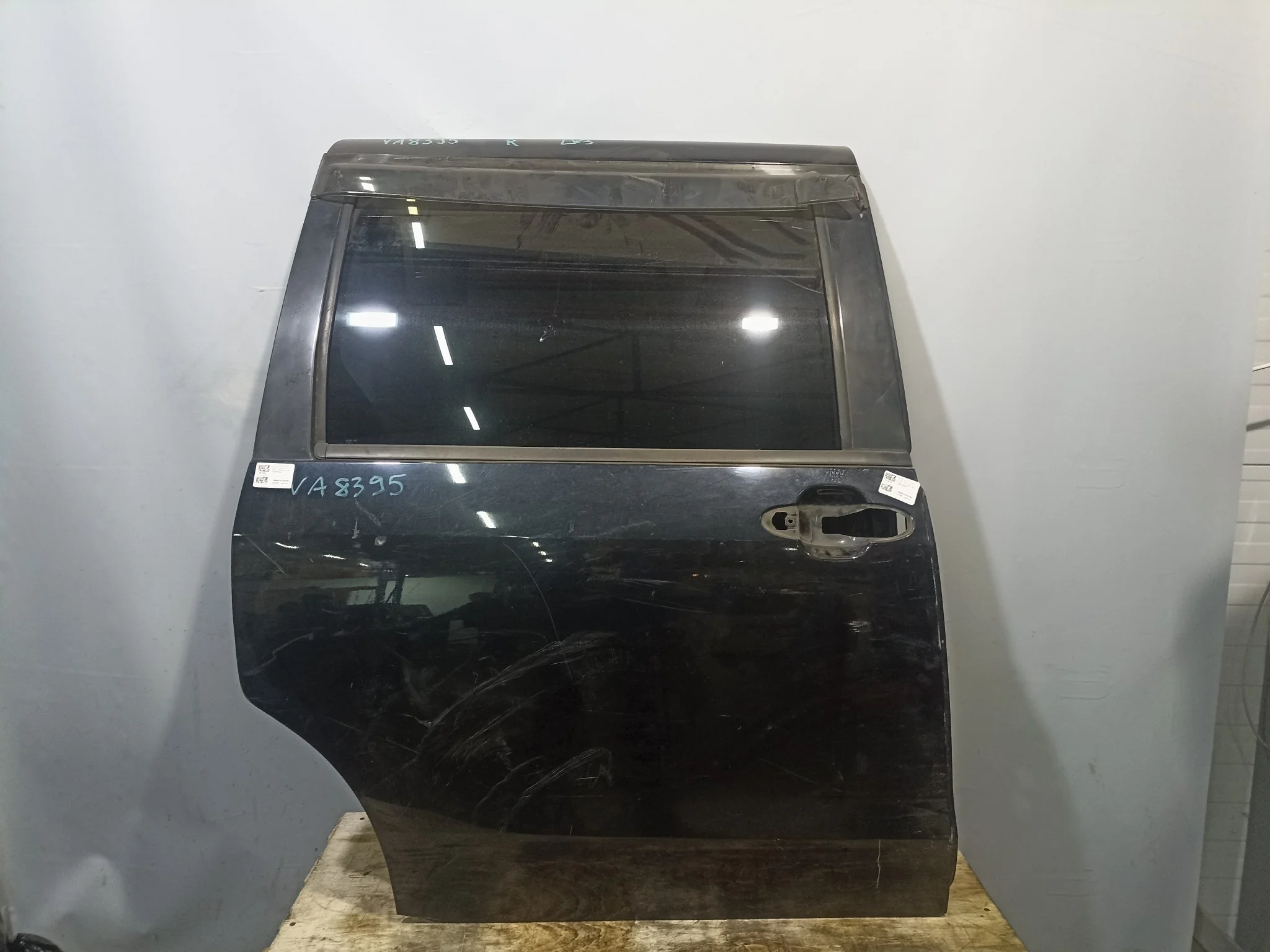 ДВЕРЬ MAZDA LC6272031E ЗАД ПРАВО черный, 16W VA8395