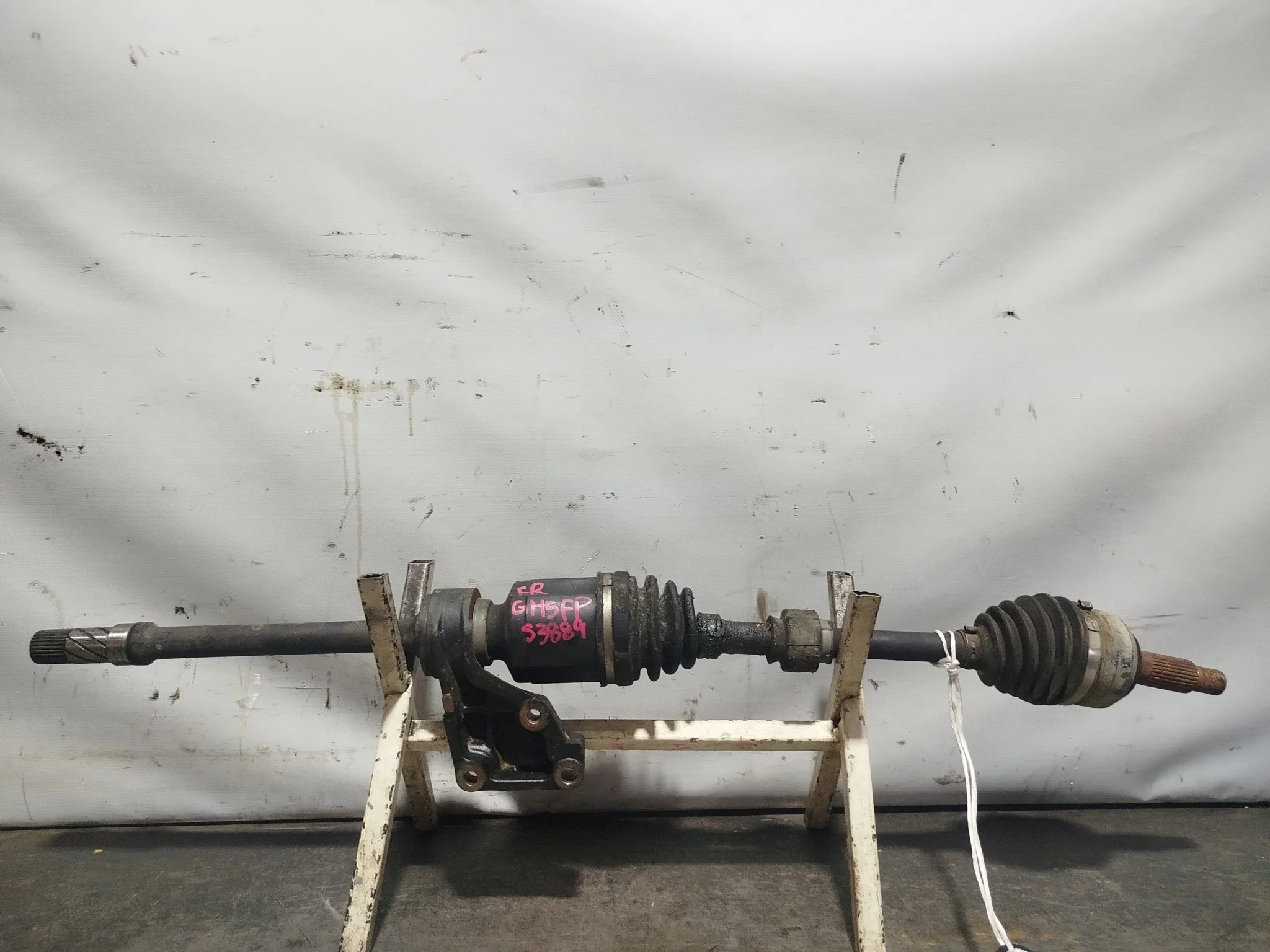 ПРИВОД MAZDA ПЕРЕД ПРАВО GP342550XB S3889