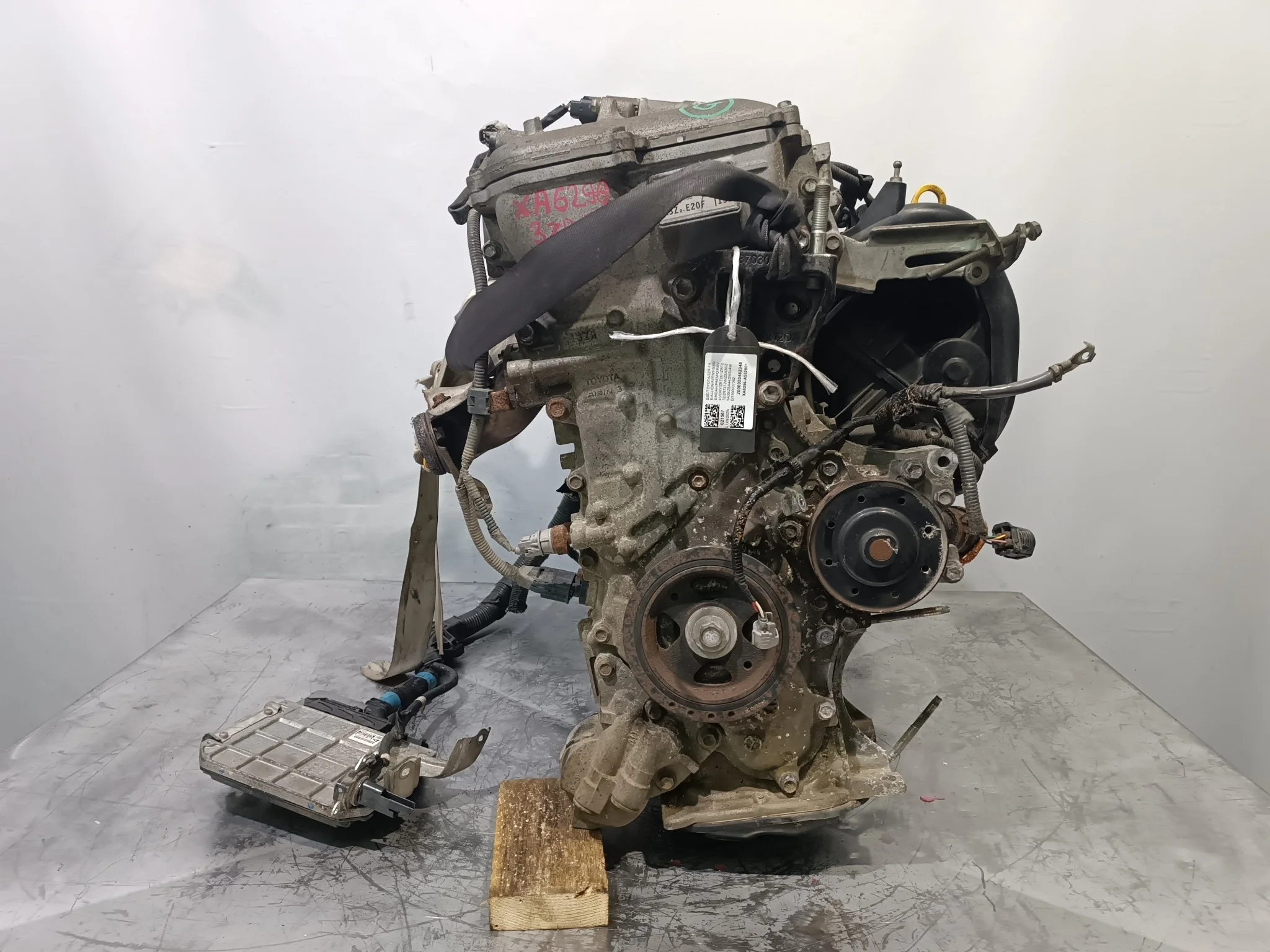 Двигатель TOYOTA 3ZR-FAE ALLION AVENSIS ISIS NOAH PREMIO RAV4 VOXY WISH ... ZRR70W ZRR75G ZRR75W ZRT261 ZRT272 ZRT272W ZSA30 ZSA35 ZSA44 2WD 4WD 1900037362 XA6296-A552601