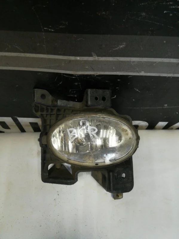 Фара противотуманная Mazda 3 BP4K51680 BK, передняя правая