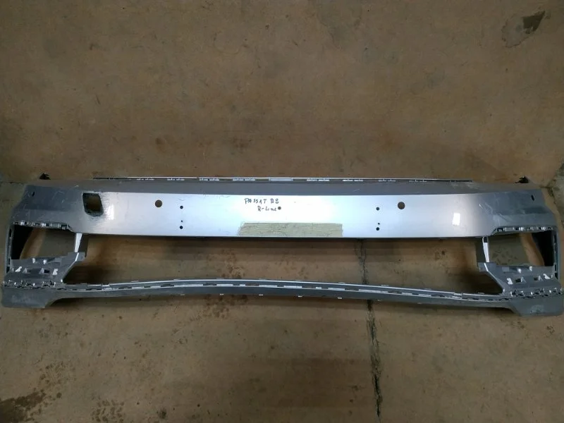 Бампер Volkswagen Passat 3G0807221 B8, передний