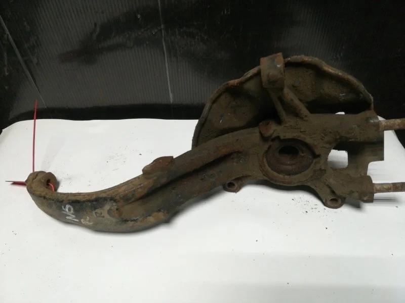 Кулак поворотный Mazda 6 2007-2012 GS1D33021 GH, передний правый