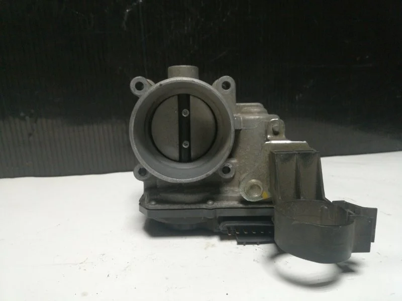 Дроссельная заслонка Mazda Cx-5 2012-2018 PE0113640B KE 2.0