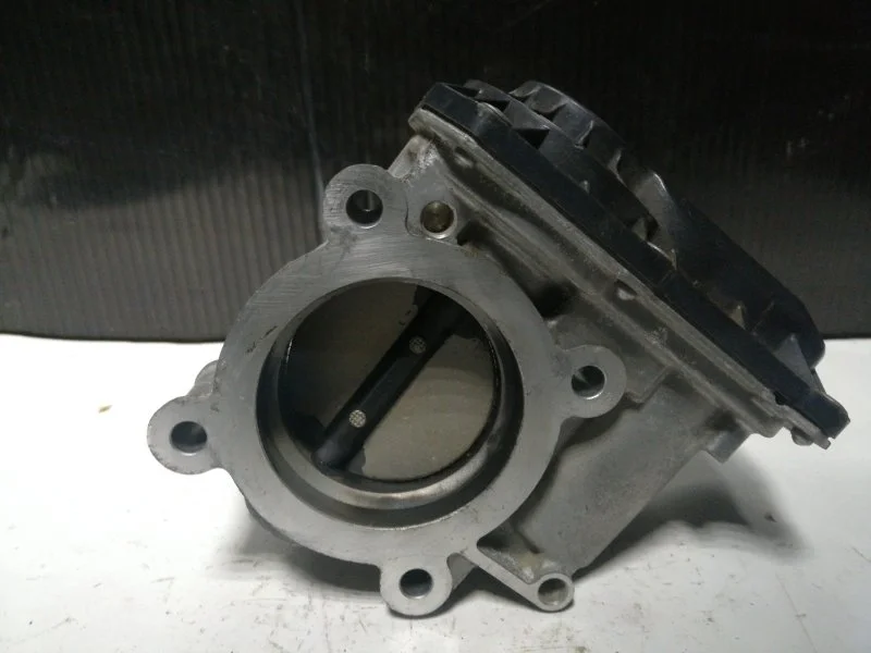 Дроссельная заслонка Mazda Cx-5 2012-2018 PE0113640B KE 2.0