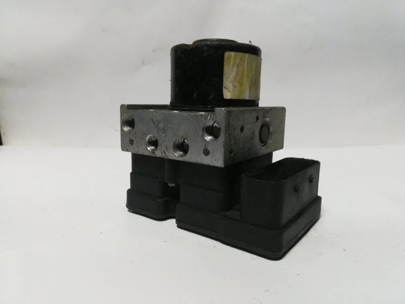 Блок abs Mazda 3 2003-2009 3M512M110JA BK 2.0