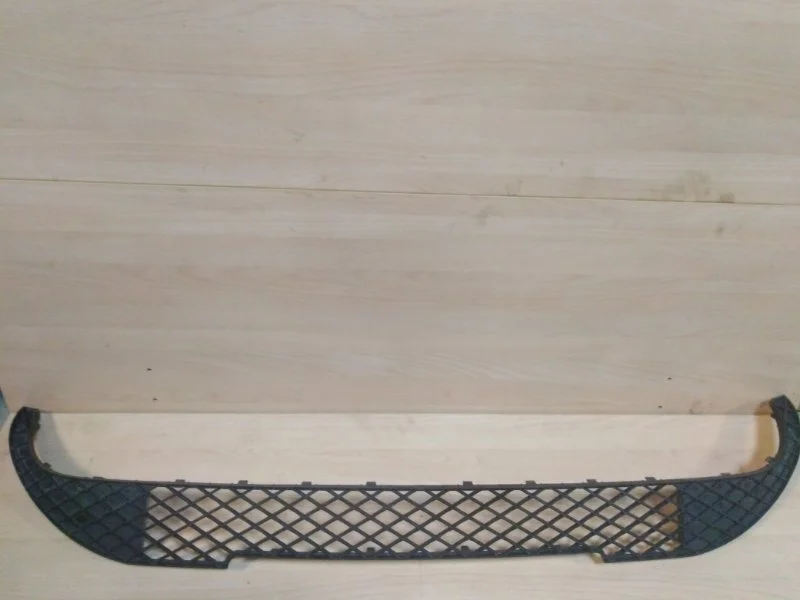 Решетка бампера Mercedes-Benz A-Class 2012-2015 A1768850022 W176, передняя