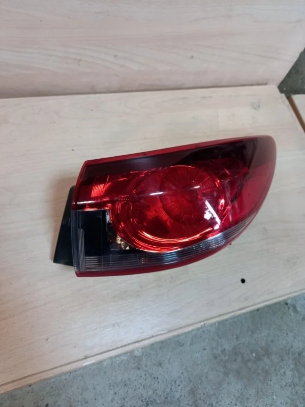 Фонарь Mazda 6 GHK151150 GJ, правый