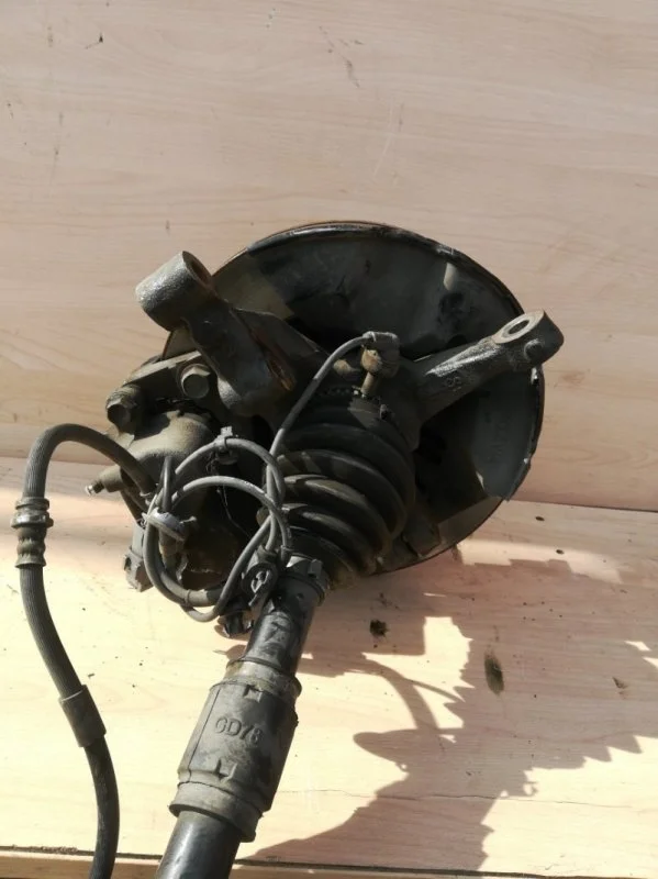 Кулак поворотный Mazda CX-7 2010 L20633020 EH 2.3, передний правый