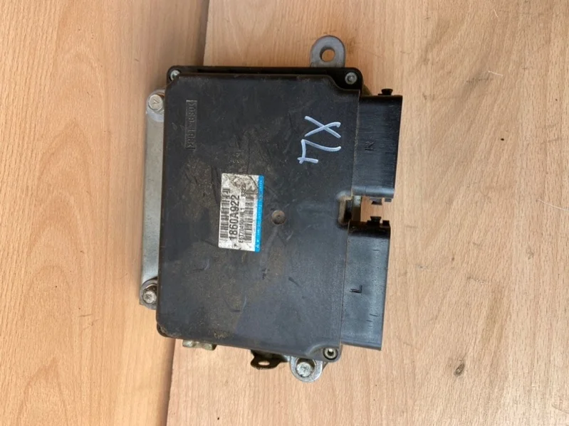 Блок управления двигателем Mitsubishi Outlander 1860A922 XL 3.0