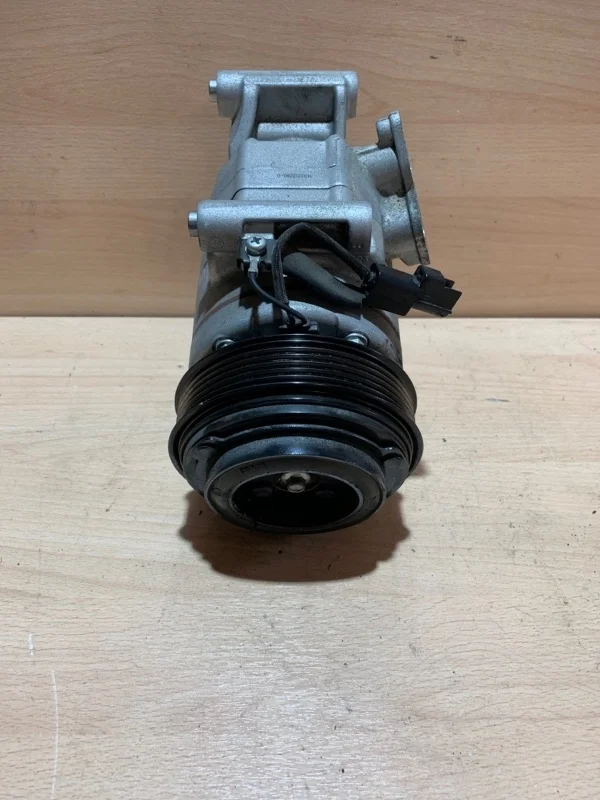Компрессор кондиционера Mazda CX-5 KF0161450 KE 2.5
