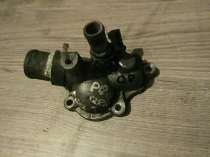 Б.у. корпус термостата NISSAN PRIMERA P12 NISSAN PRIMERA P12