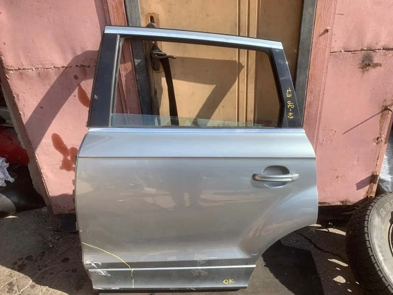 Дверь Audi Q7 4L0833051, задняя левая