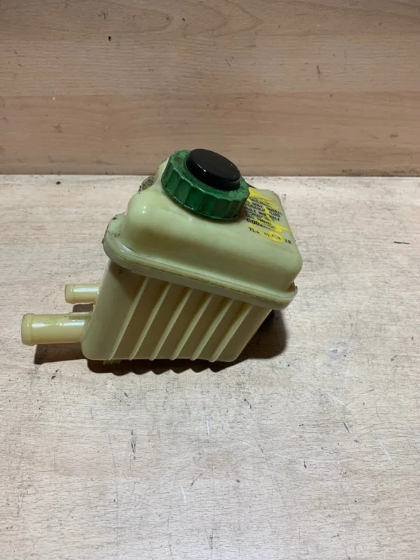 Бачок гидроусилителя Audi Q7 7L6422371E 4L