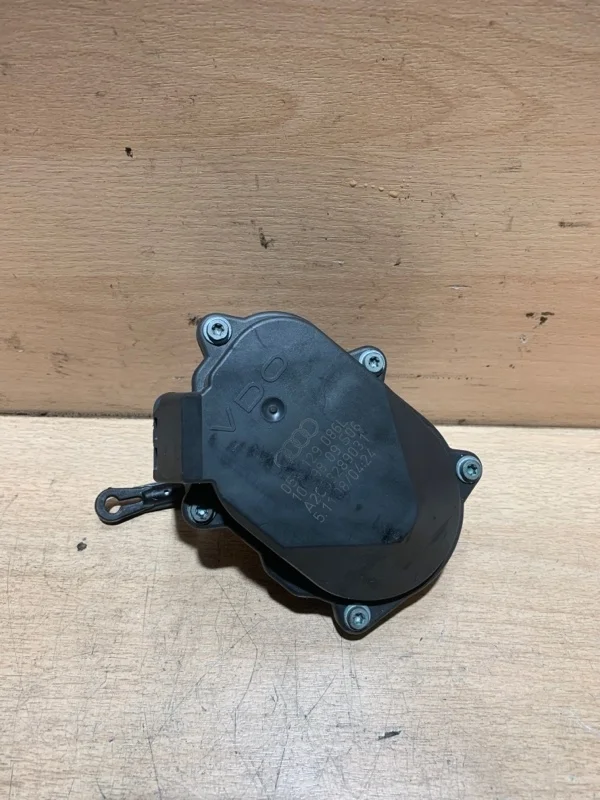 Клапан Audi Q7 059129086L 4L 3.0 DIZEL