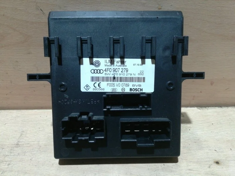 Блок управления бортовой сети Audi Q7 4F0907279