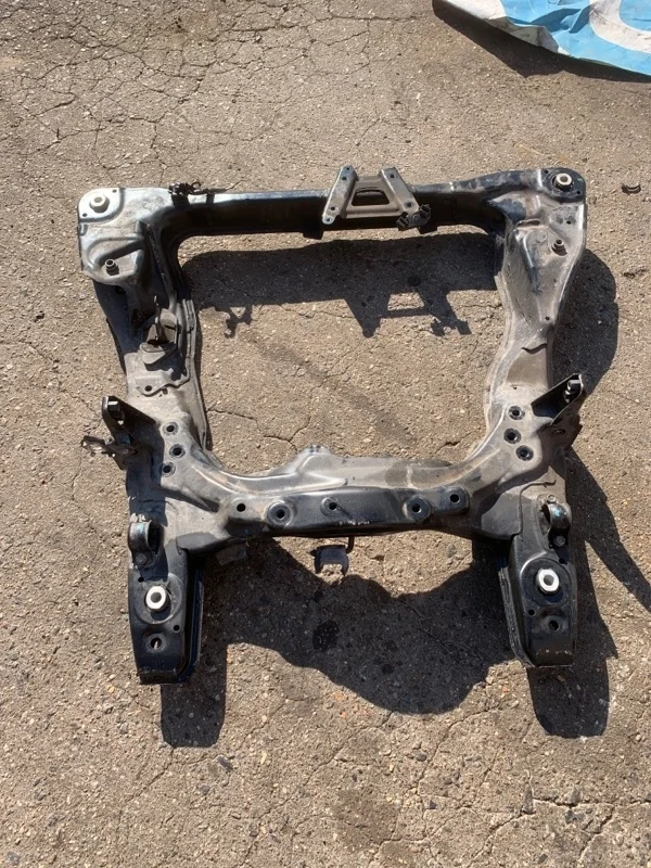 Подрамник Honda Accord 50200TL3E21 CU 2.4, передний