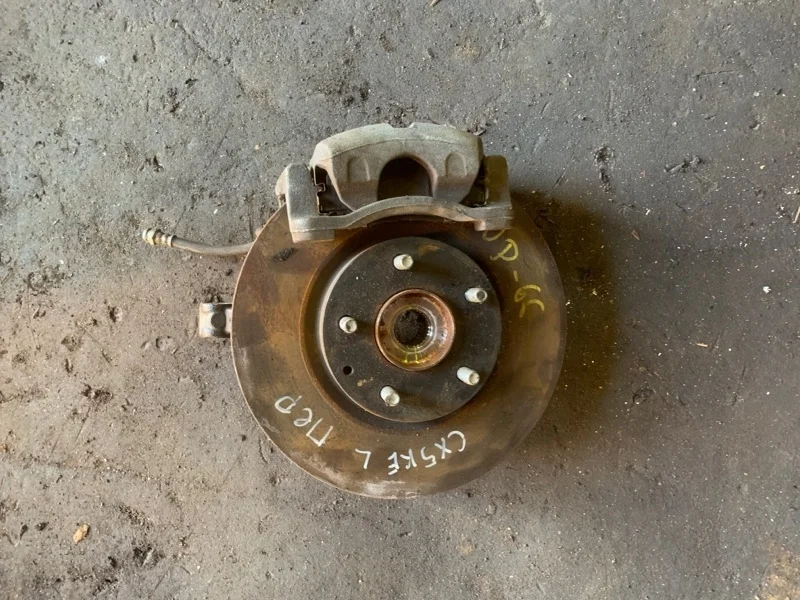 Кулак поворотный Mazda Cx-5 KD3533031 KE, передний левый