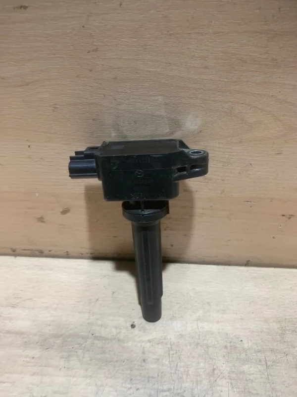 Катушка зажигания Mazda 3 PE2018100 BM 2.0