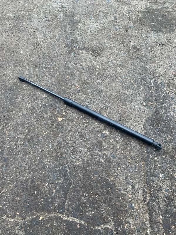 Амортизатор багажника Honda 74870SWAA01 3 (RE3/RE4), левый