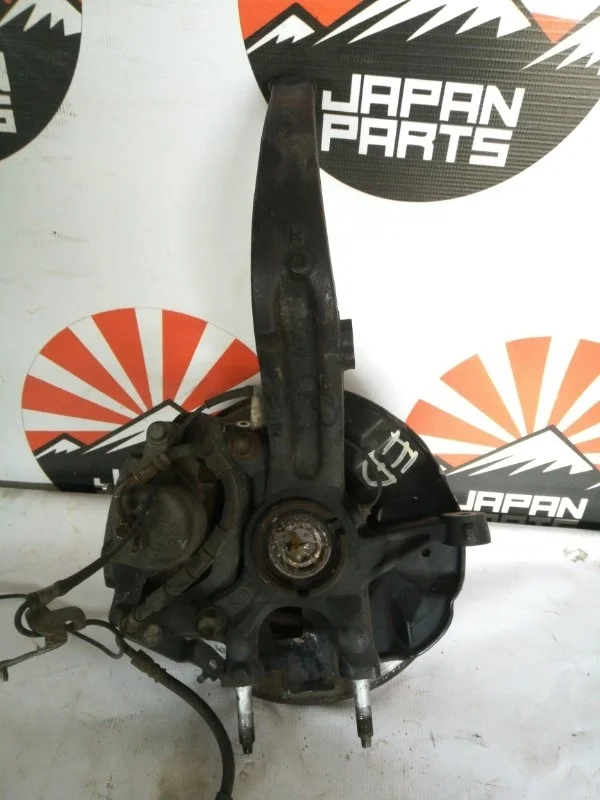 Кулак поворотный Mazda 6 2009-2012 GS1D33021 GH, правый