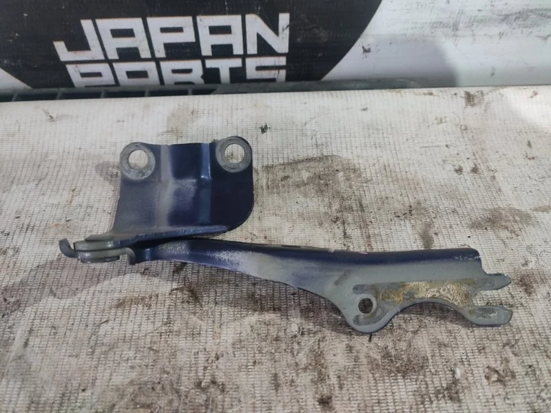 Петля капота Mazda 6 GS1D52420A GH, левая