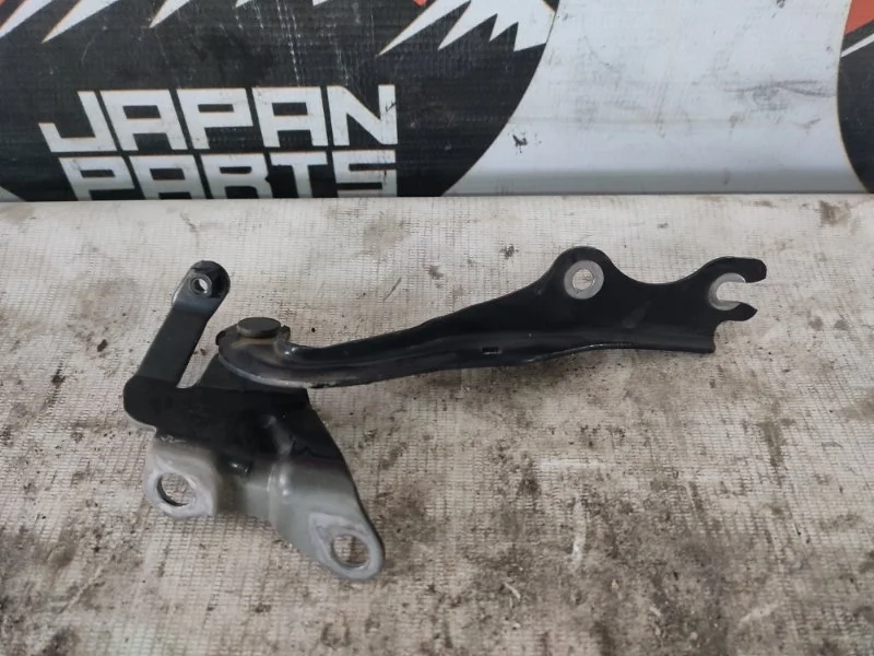 Петля капота Mazda 3 2003-2009 BP4K52420B BK, левая