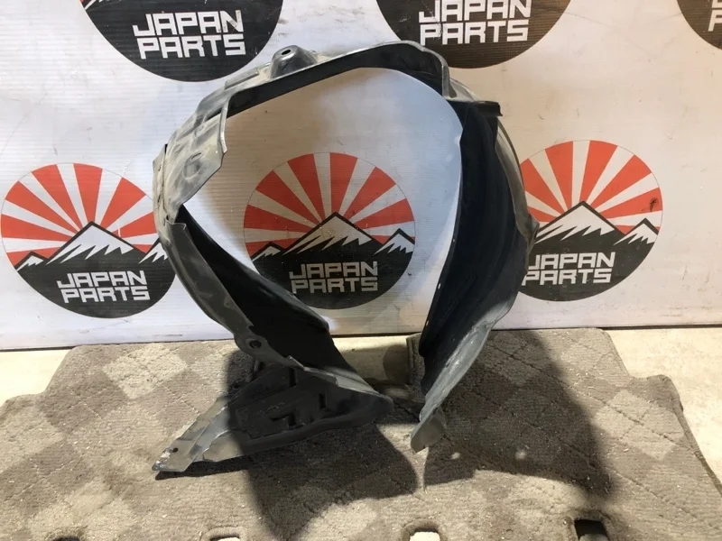 Подкрылок Mazda 3 BP4K56130E BK, правый