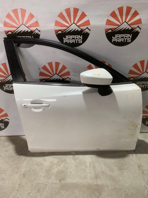 Дверь Mazda 3 BHY05802XF BM, передняя правая