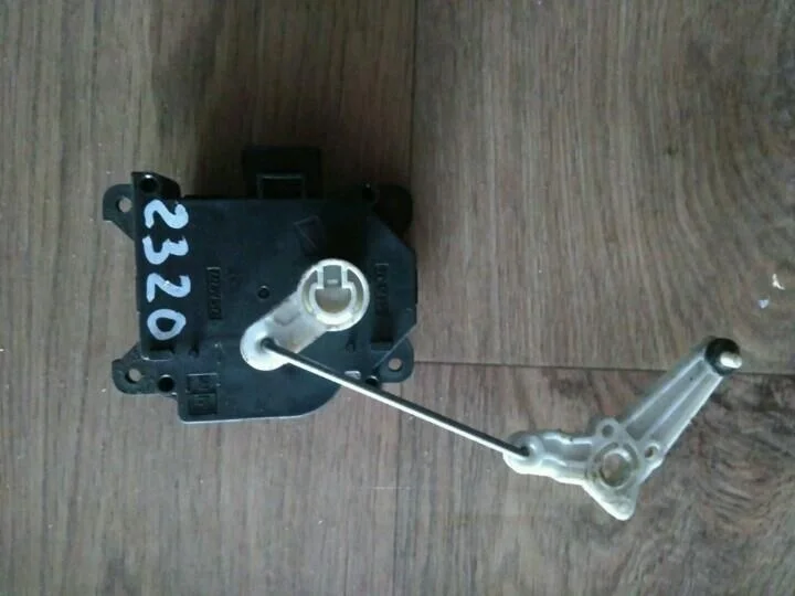 Б.у. сервопривод заслонки печки SUZUKI LIANA RH416 SUZUKI LIANA RH416