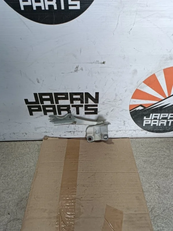 Петля капота Mazda 6 GS1D52420A GH 2.0, левая