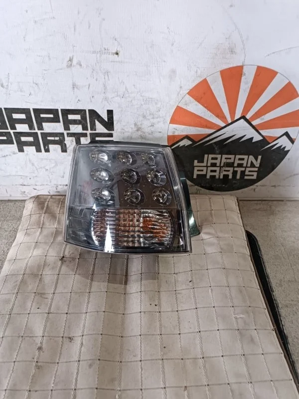 Фонарь Mitsubishi Outlander 8330A379 XL, задний левый