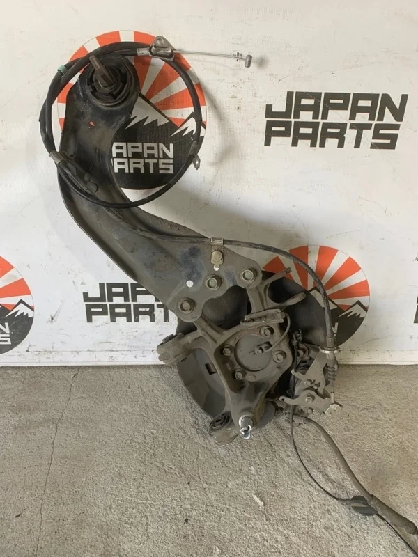 Цапфа Mazda 6 GHP92611X GJ, задняя правая