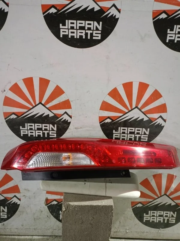 Фонарь Nissan X-Trail 265553UB0A T31, задний левый