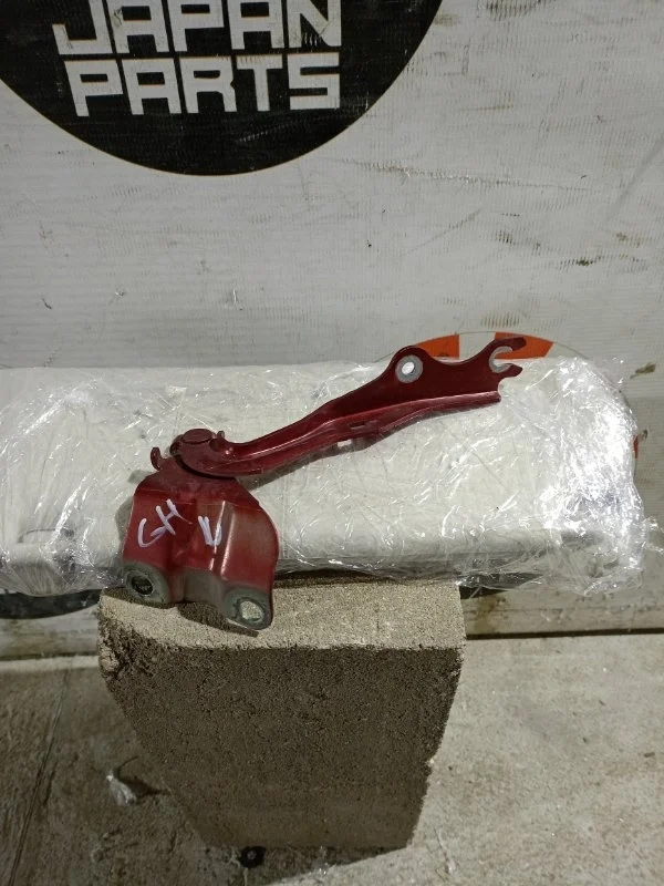 Петля капота Mazda 6 GS1D52420A GH, левая