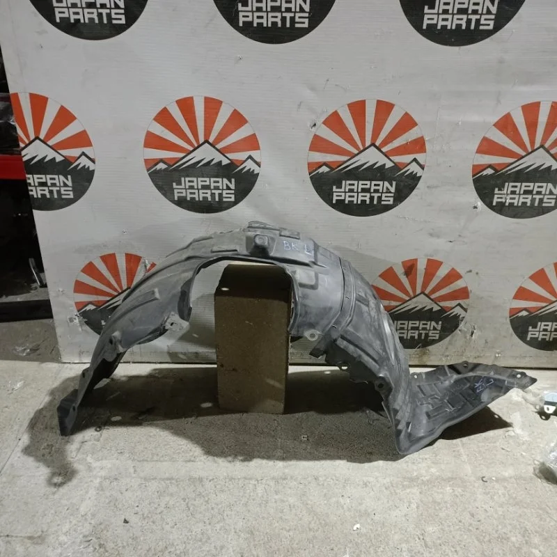 Подкрылок Mazda 3 BP4K56140H BK, левый