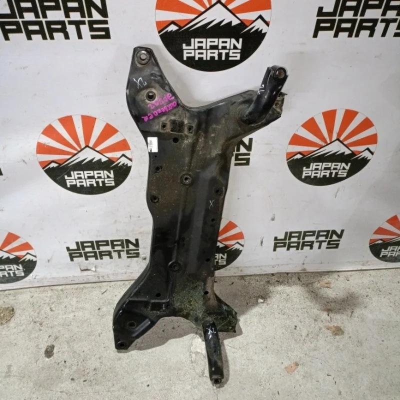 Подрамник Mitsubishi Outlander MN100292 XL