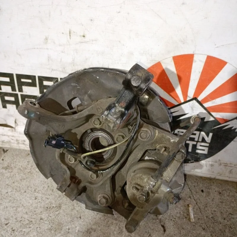 Кулак поворотный Mazda 6 GHP933031 GJ, передний левый