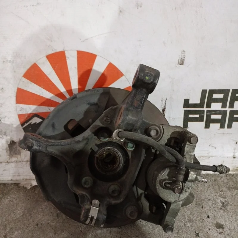 Кулак поворотный Mazda 6 GHP933031 GJ, передний левый