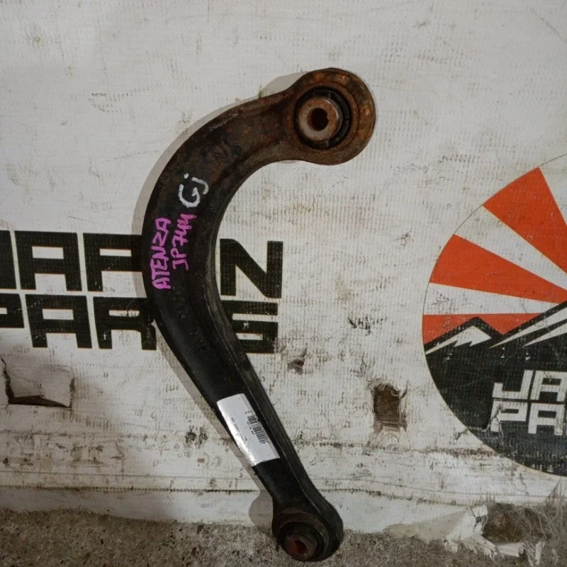 Рычаг серповидный Mazda 6 GHP928C10 GJ