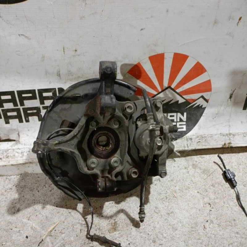 Кулак поворотный Mazda 6 GHP933031 GJ, передний левый