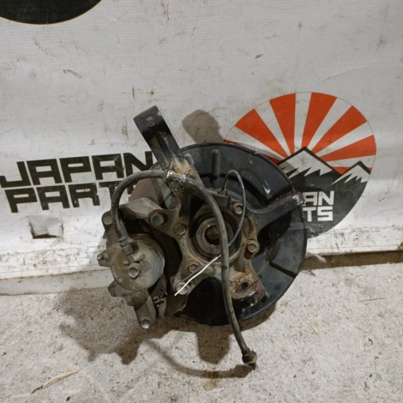 Кулак поворотный Suzuki Grand Vitara 4511165J00 JT, передний правый