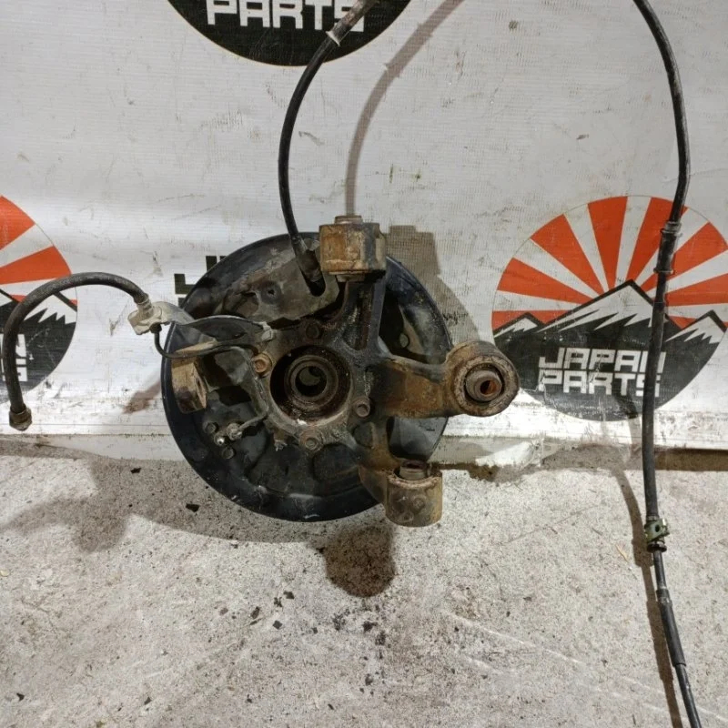 Кулак поворотный Suzuki Grand Vitara 4511165J00 JT, передний правый