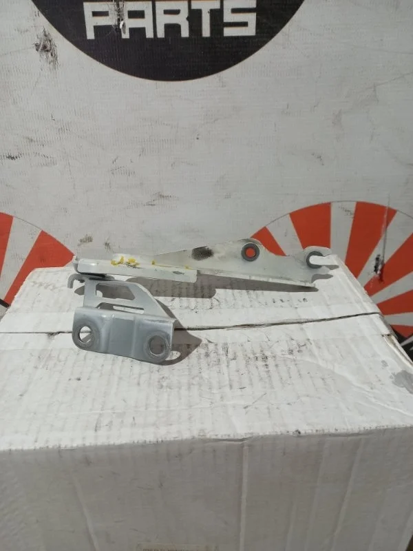 Петля капота Mazda 6 GHP952420B GJ, левая