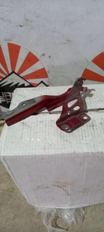 Петля капота Mazda 6 GHP952420B GJ, левая