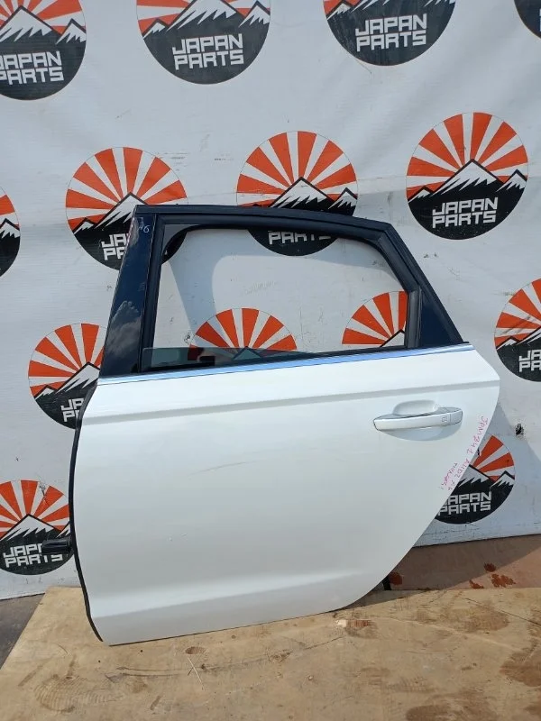 Дверь Audi A6 4G5833051 C7, задняя левая