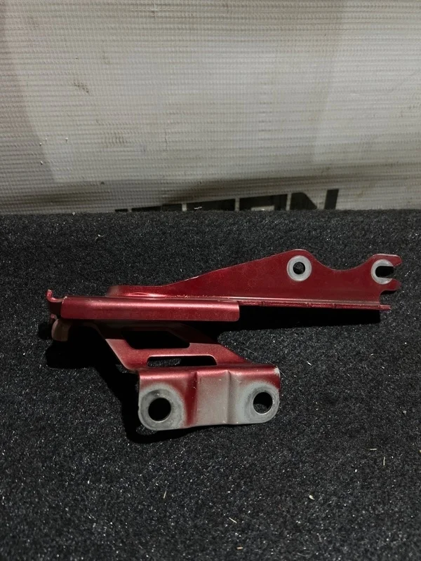 Петля капота Mazda 6 2017 GHP952420B GJ, передняя левая