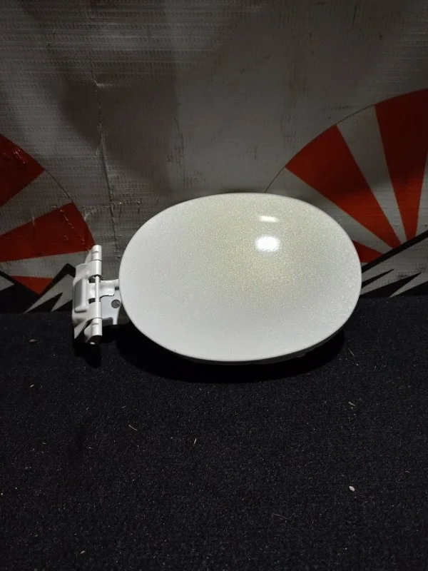 Лючок бензобака Mazda 3 BP4K42410F BK