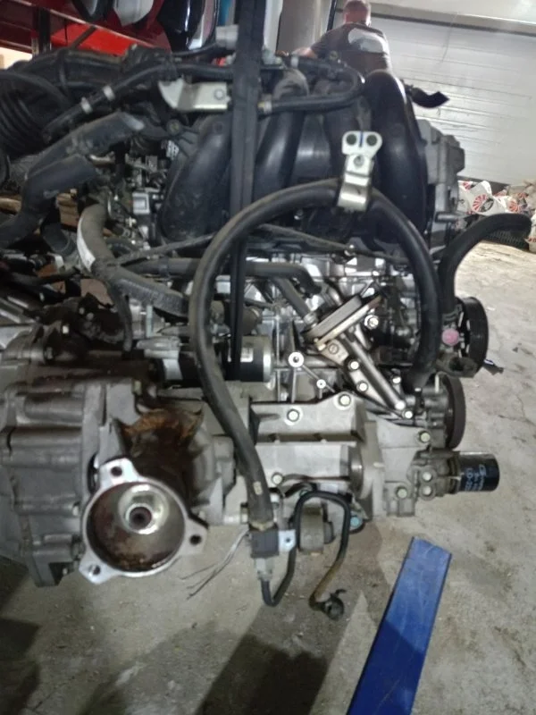 Двигатель Nissan Murano 10102CN0A0 Z50 2.5